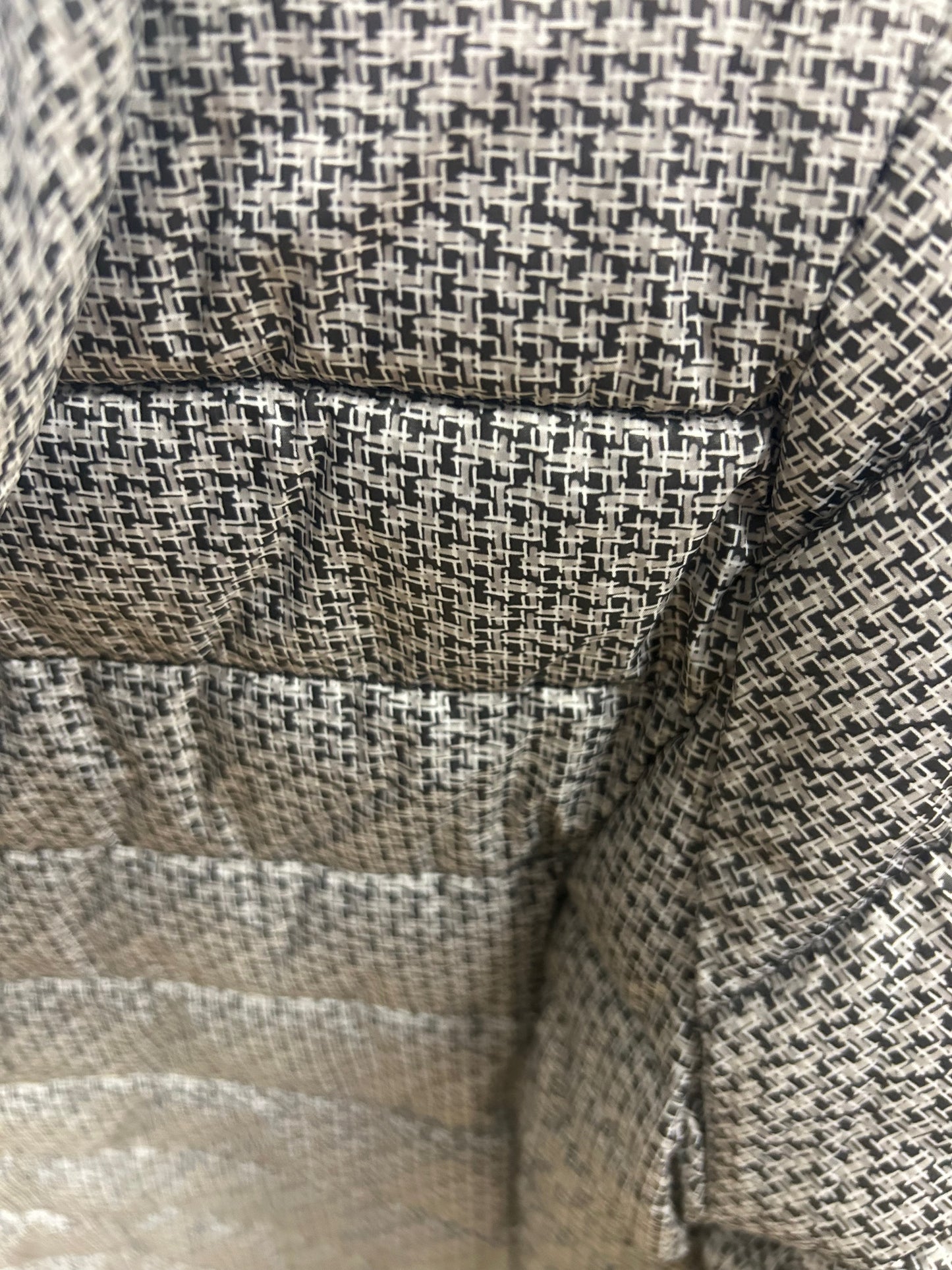 Janina Damenjacke Gr 36 Grau Muster Kapuze Steppjacke Gefüttert 62 cm
