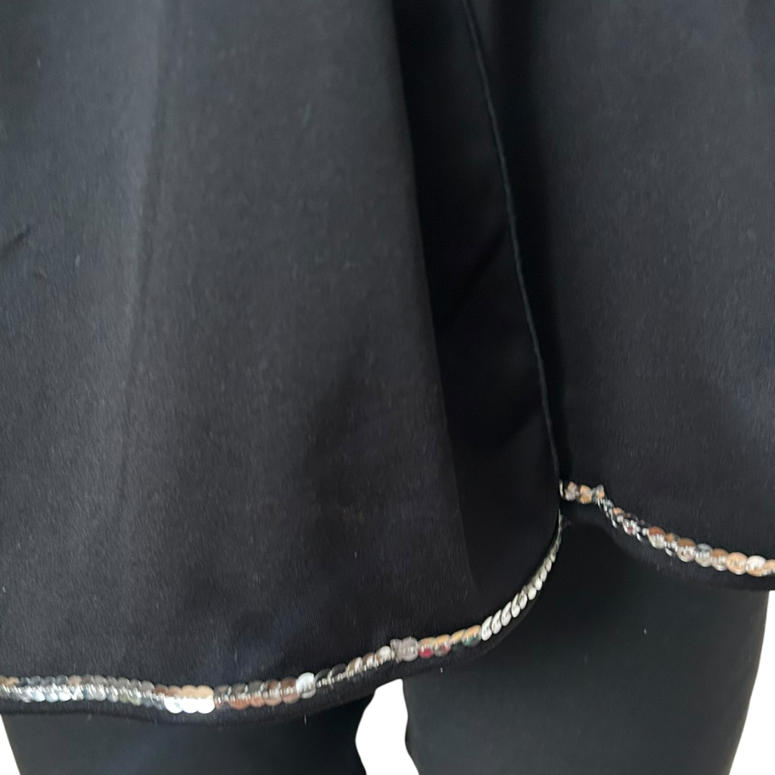 Schwarzes Damen Tuch Schal Elegant Lang Mit Pailletten Leicht Fallend