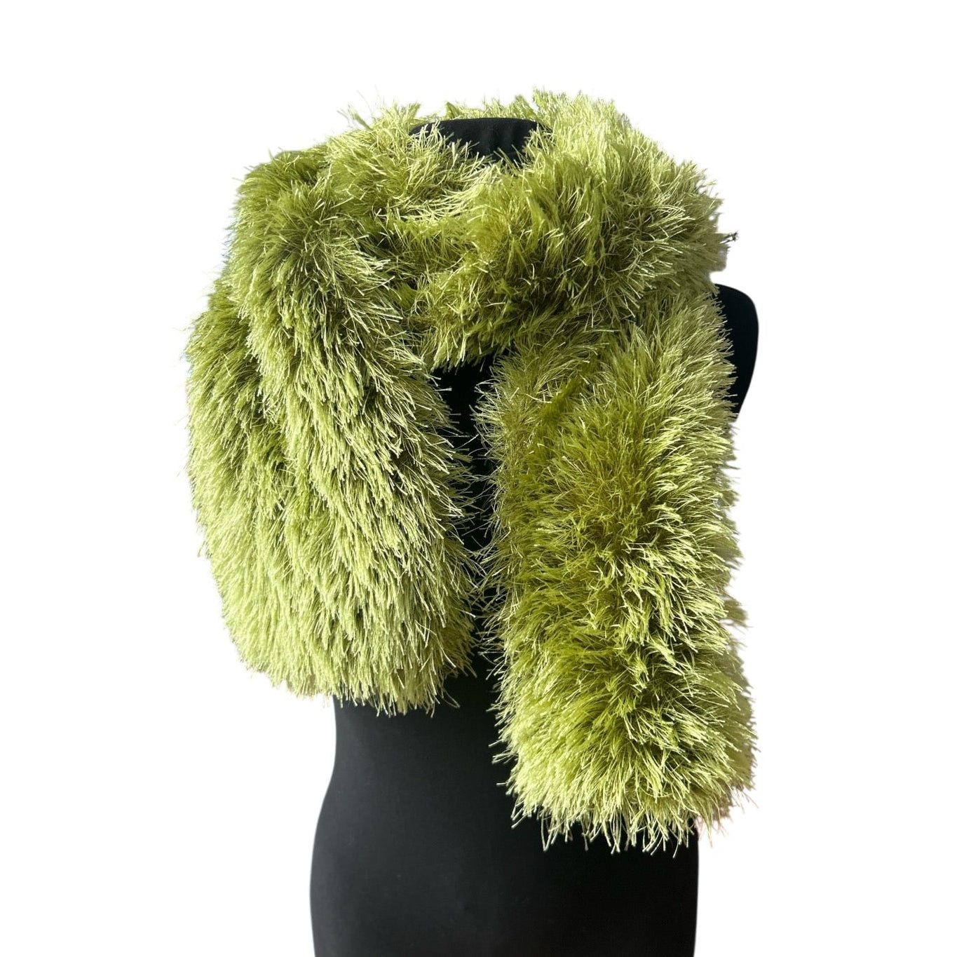 Damen Schal grün außergewöhnlich flauschig stretchig künstlerisch weich